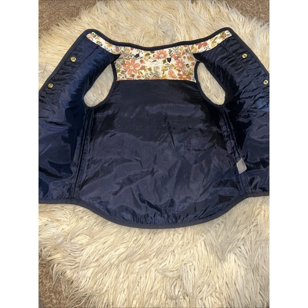 Max studio kids Girls Small 5/6 Navy Floral Vest